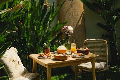 Vibrant Vegan Bowl Spot & Coffee Oasis in Selong Belanak