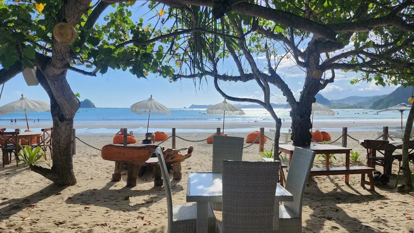 Laut Biru Bar and Restaurant